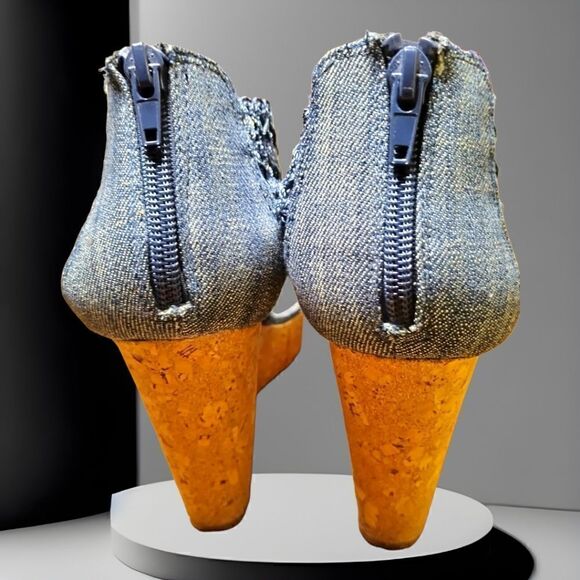 FERGILICOUS WEDGE SANDALS BY FERGIE DENIM LACE VANESSA Size 6 - Picture 3 of 6